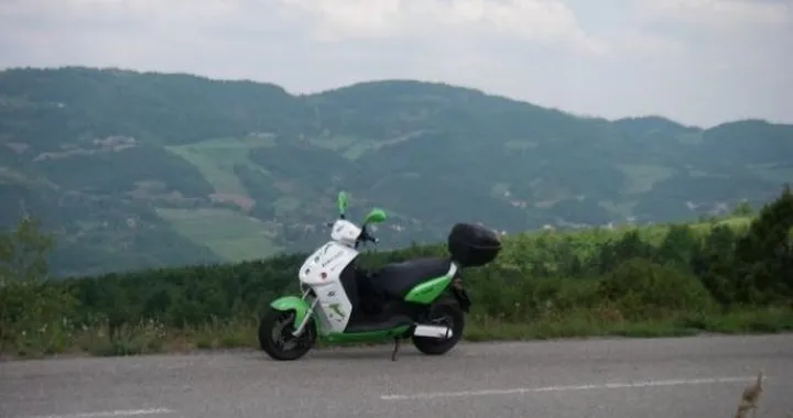 Foto del giorno: al Giro d’Italia elettrico con l'e-max