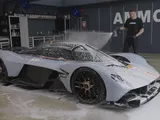 Detailing maniacale per una Aston Martin Valkyrie da 4 milioni di dollari