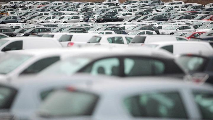 Parcheggi selvaggi: azione punitiva contro gli svizzeri