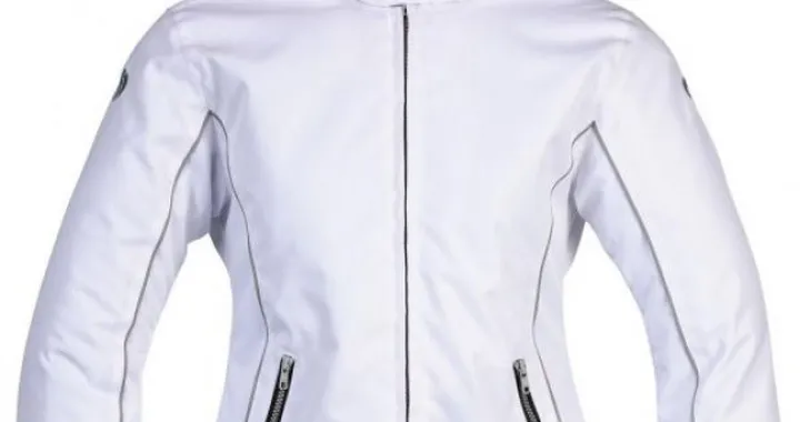 Moto One: completo da donna, giubbino Pearl e pantalone Slim