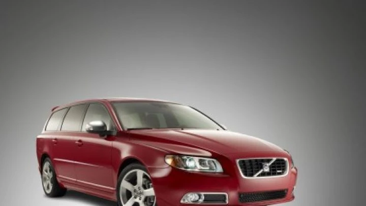 Volvo V70: pacchetto R-Design anche per la 2.0 turbo