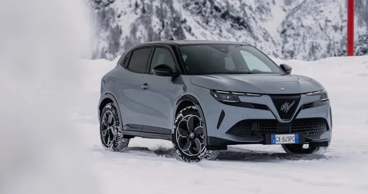 Alfa Romeo Junior seduce i francesi, è record di vendite