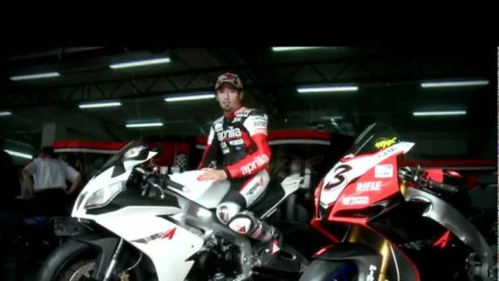 Video: Max Biaggi presenta la RSV4 R