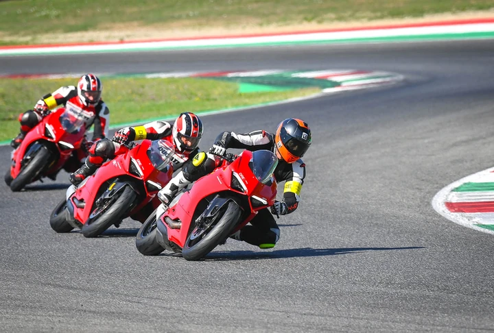 Ducati Riding Experience 2023: tutte le info