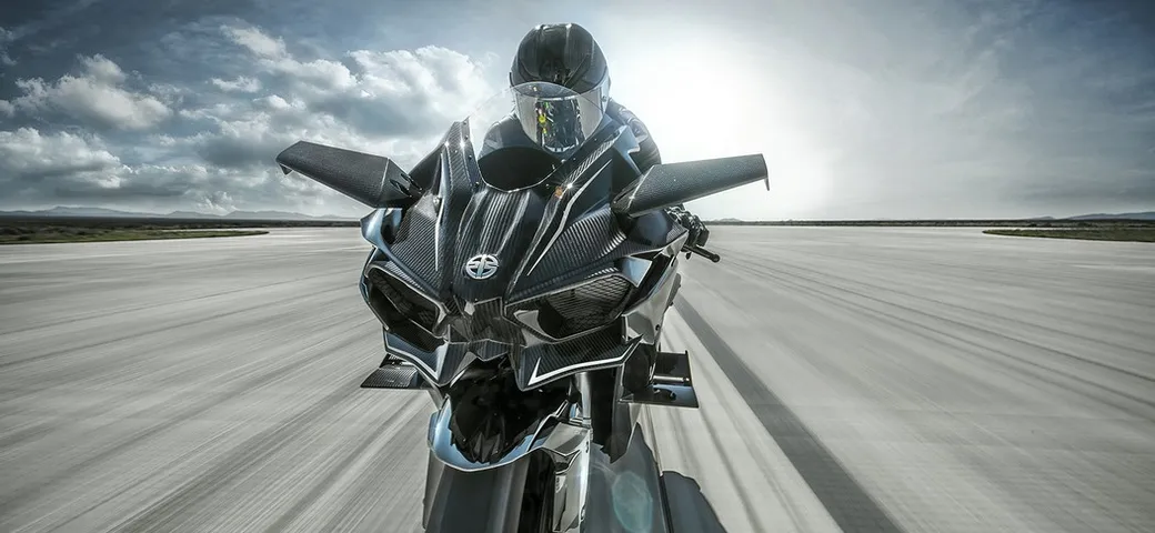 Sofuoglu spinge la Kawasaki H2R a 391 km/h! [Video]
