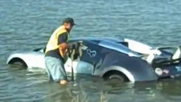 Bugatti Veyron: dichiarato colpevole di truffa il proprietario dell'esemplare che finì nel lago