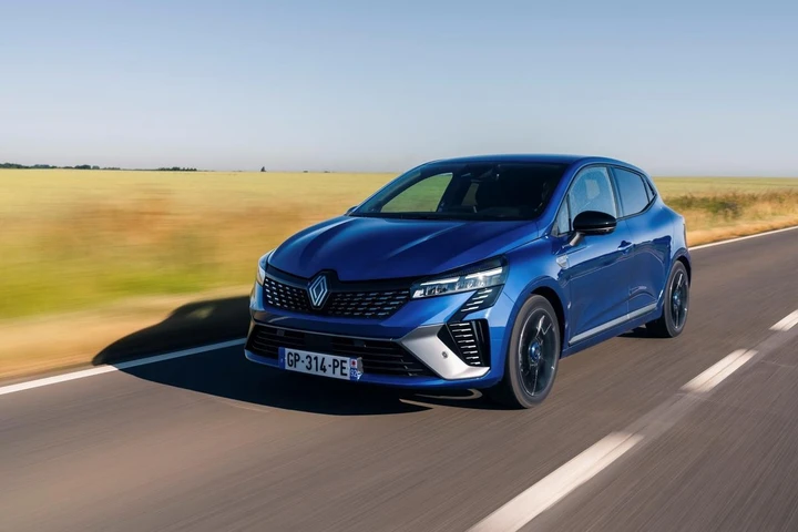Renault Clio 2024: al via gli ordini in Italia da 17.250 € [FOTO]