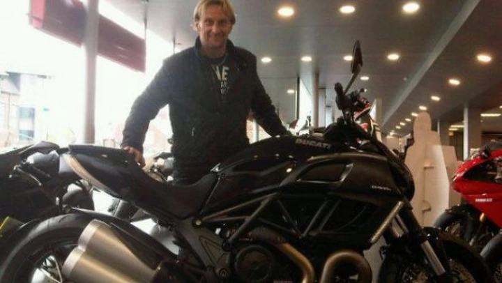 Carl Fogarty si è innamorato della Ducati Diavel