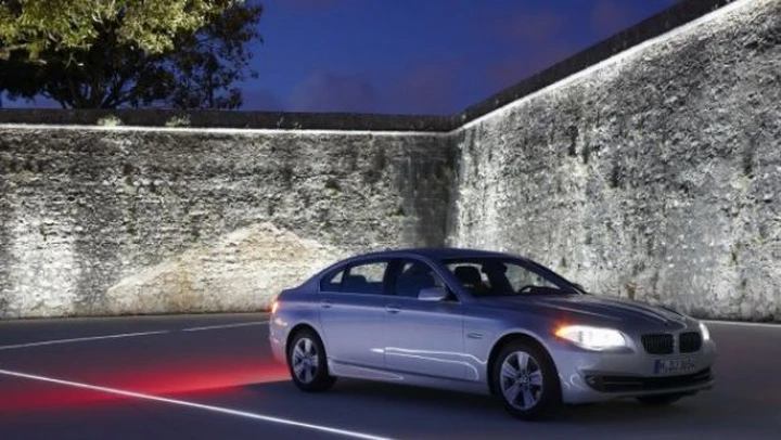 Bmw Serie 5 LWB: la versione a passo lungo debutta per il mercato cinese