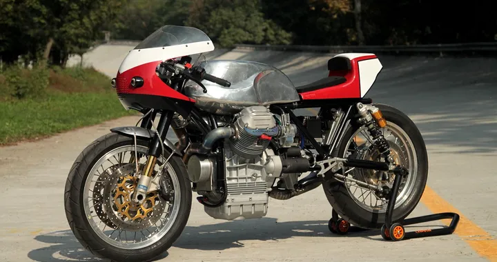 Parabolica by F.lli Brambilla: una Guzzi da 10.000 giri