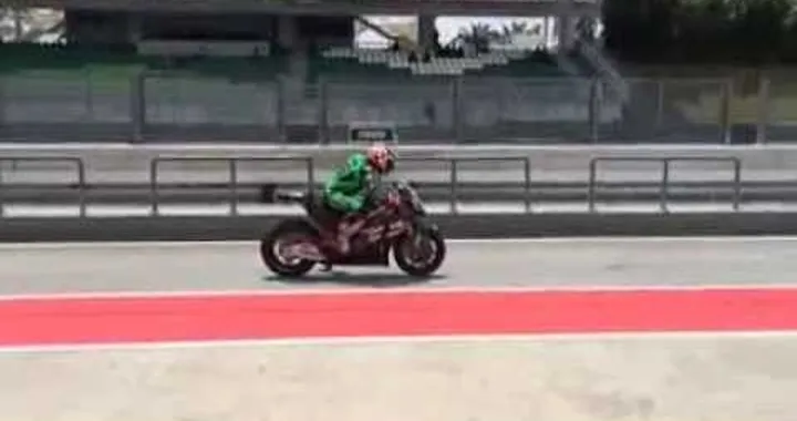 Nicky Hayden 2014 RCV practice start