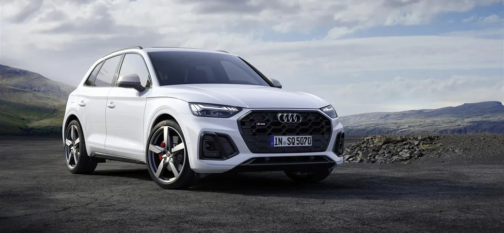 Nuova Audi SQ5 TDI: prezzi da 82.700 euro