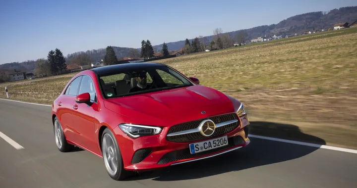 Mercedes CLA: primo contatto con la coupé elegante