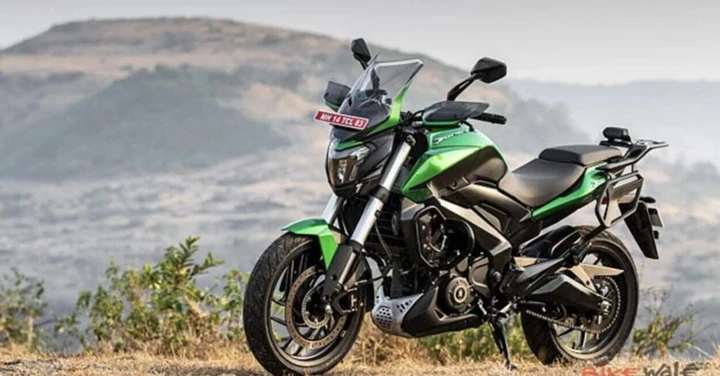 Bajaj Dominar 400 2025: tecnologia e performance a un prezzo shock