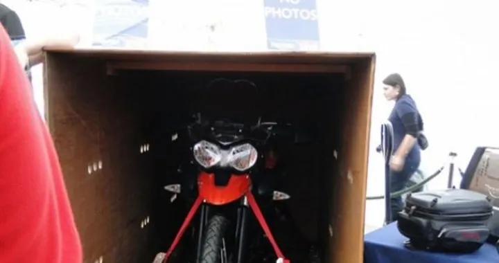 Triumph Tiger 800: ancora foto spia