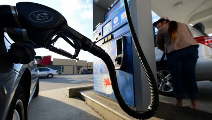 Prezzi benzina: a Napoli la media è di 1,581 euro al litro