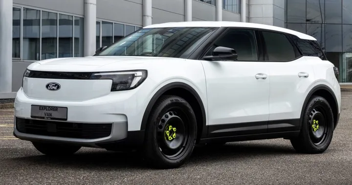 Ford trasforma Explorer EV in Explorer Van: nuova versione furgonata