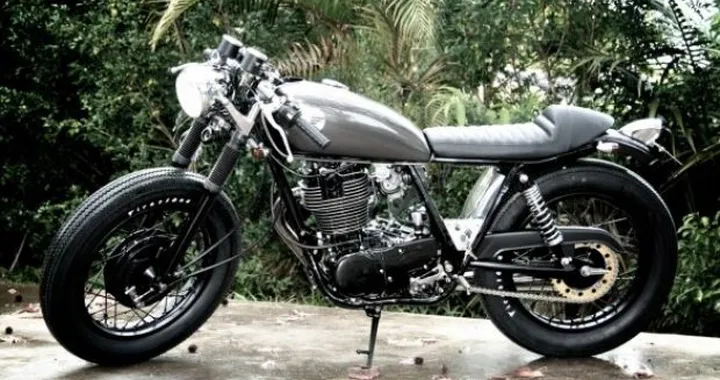 Yamaha SR400 Varkain II by Raider Motorsport
