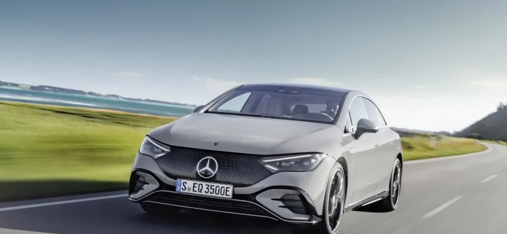 Nuova Mercedes EQE: prezzi e allestimenti