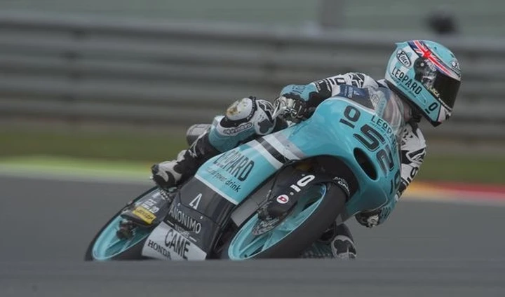 Moto3 Germania: Kent in pole su Bastianini