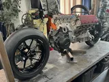 Hazan HF355: la folle moto artigianale con motore Ferrari V8