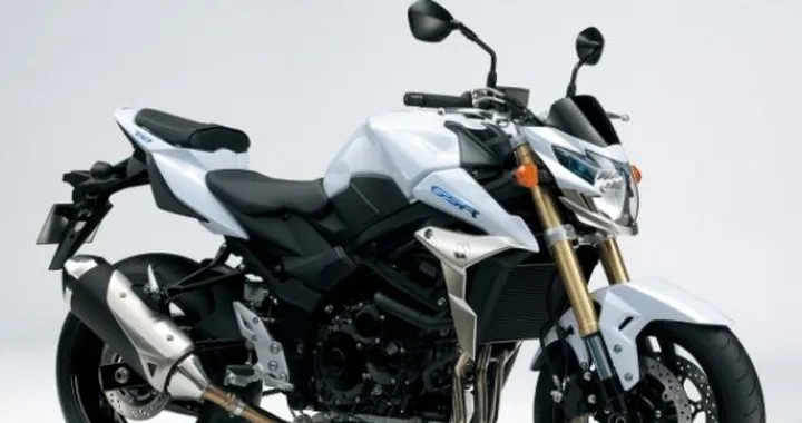 Suzuki GSR750 2011 Mega Gallery