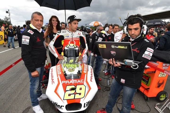 MotoGP Brno 2014, Andrea Iannone inizia 