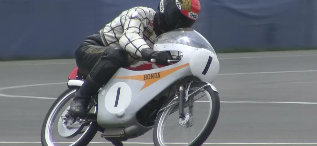 Honda RC 116: il sound di un 