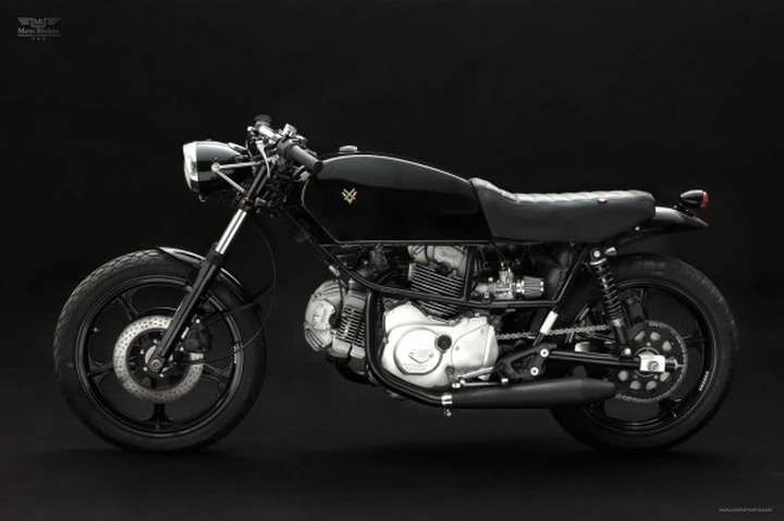 Cagiva Ala Azzurra 'Sputafuoco' by Venier Custom