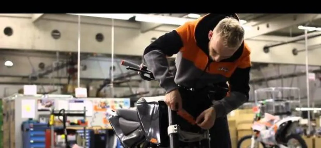 KTM 125 Duke: una fun bike piccola e facile