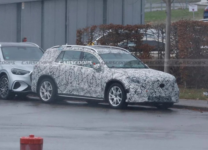 Mercedes-Benz GLC, terza fila di posti per l'elettrica: 7 posti