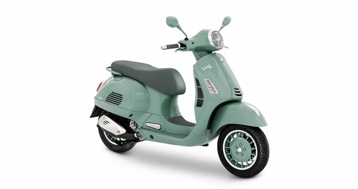 Vespa 80th: serie speciale verde pastello per Primavera e GTS a Roma