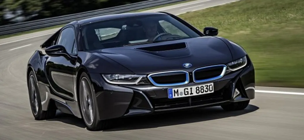 BMW i8: nuove foto ufficiali e dati tecnici definitivi