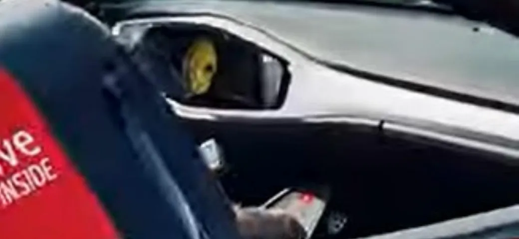 La Ferrari 458 Spider che marcia senza volante [Video]
