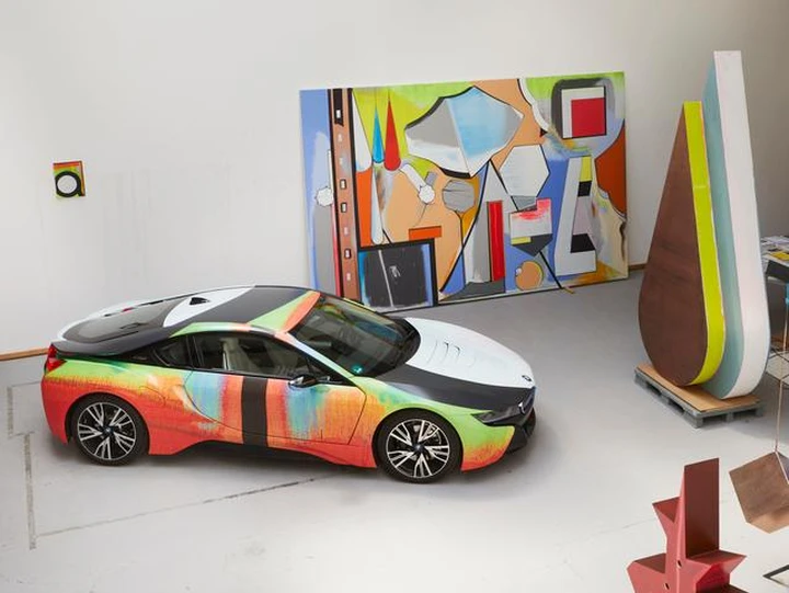BMW i8 artistica con livrea di Thomas Scheibitz