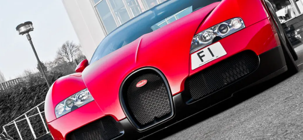 Rifiuta offerta da milioni di sterline per la sua pregiata targa auto: cosa ha di speciale?