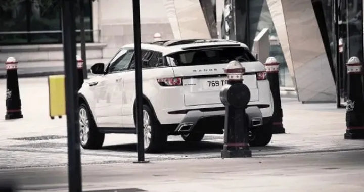 Range Rover Evoque: le foto spia del posteriore