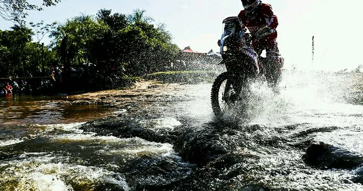 Dakar 2017: Xavier de Soultrait penalizzato, primo Pedrero Garcia [Foto e Video]