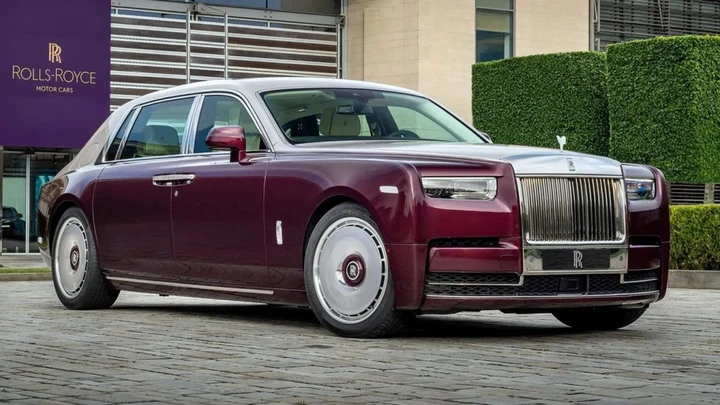 Rolls-Royce Phantom Hummingbird, l’auto unica che porta le conchiglie negli interni