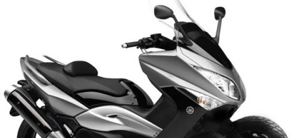 Yamaha T-Max: la nuova generazione anche in versione a 3 ruote?