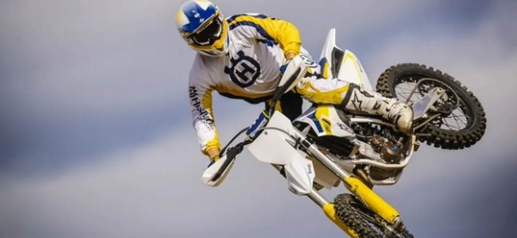 Motocross: Husqvarna con Ricci Racing nella stagione 2015