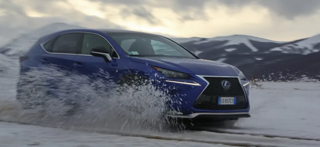 Lexus NX 300H: la videoprova su strada