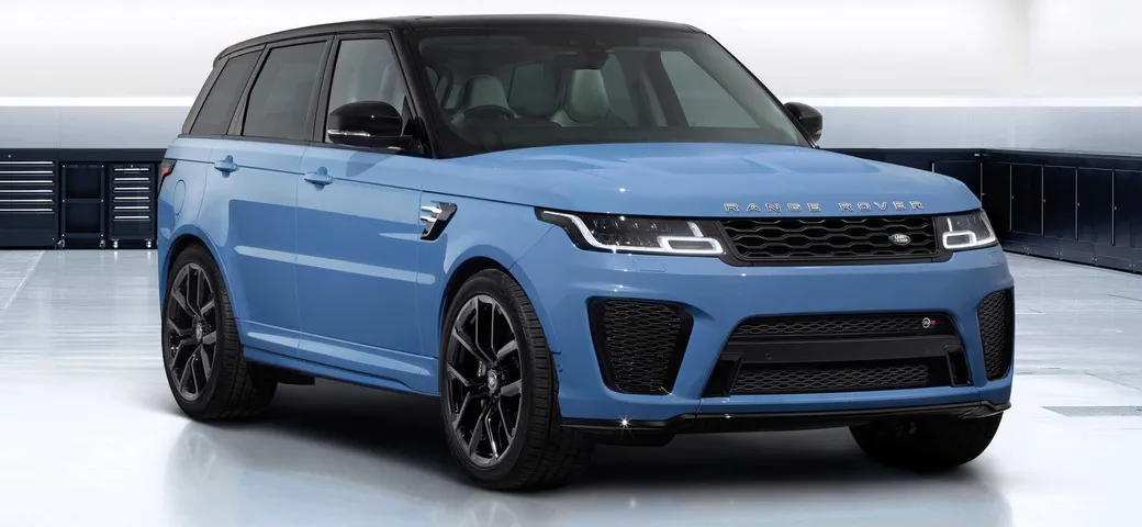 Range Rover Sport SVR Ultimate Edition: sportività e lusso