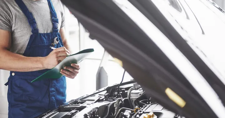 10 controlli fondamentali per superare la revisione auto