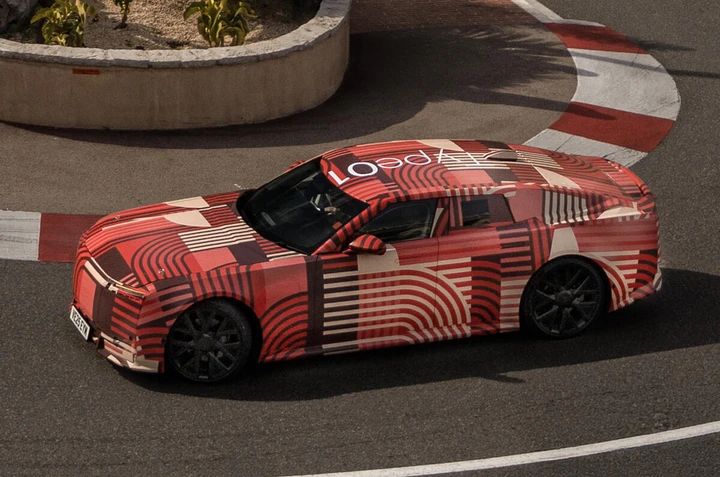 Jaguar Type 01, stanotte cade il velo: oltre 1.000 CV per aprire una nuova era