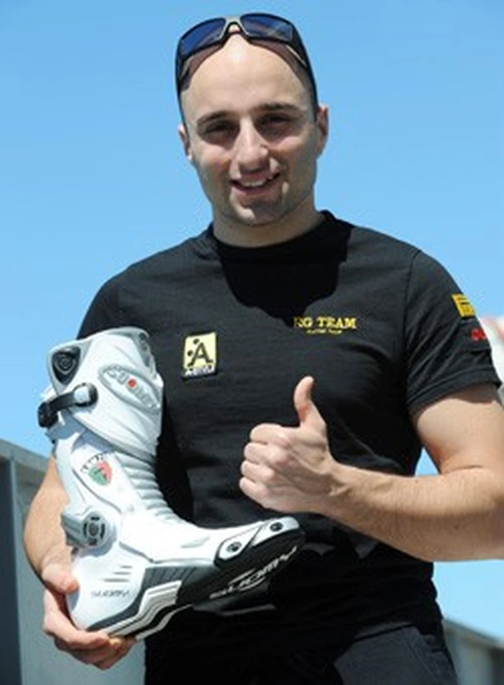 Lorenzo Lanzi veste Suomy