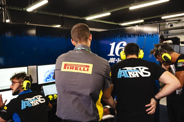Pirelli test pneumatici Moto2 Moto3