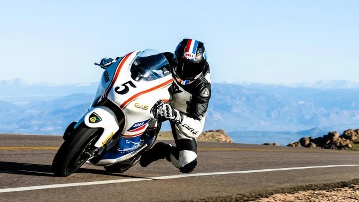Lightning, la Superbike elettrica che ha vinto il Pike's Peak