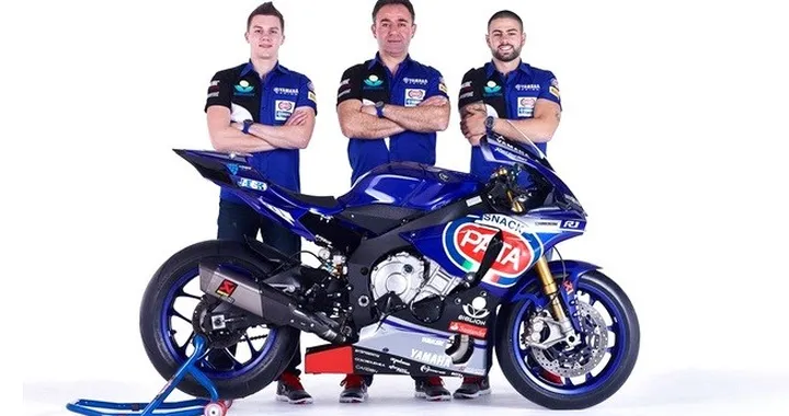 Il team Pata Yamaha Official nella STK1000 2016