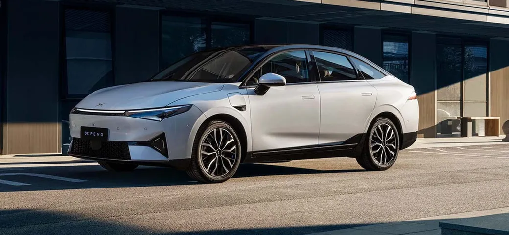 XPeng P5: berlina elettrica cinese con 600 km di autonomia